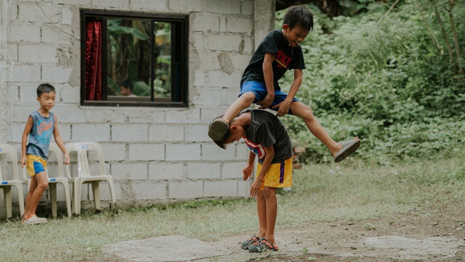 vaikams žaisti lauke - nuotrauka: Nothing Ahead